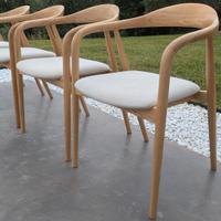 n.4 Sedia con braccioli in legno frassino