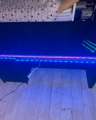 Scrivania da gaming/ studio nera con cassettiera