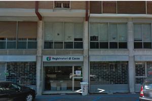 Negozio con 4 vetrine 260 mq complessivi