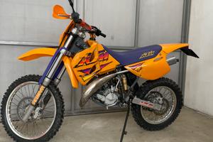 Ktm 125 enduro guadabile 16 anni
