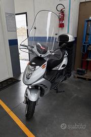 Malaguti f18 warrior scooter 125 adatto per camper