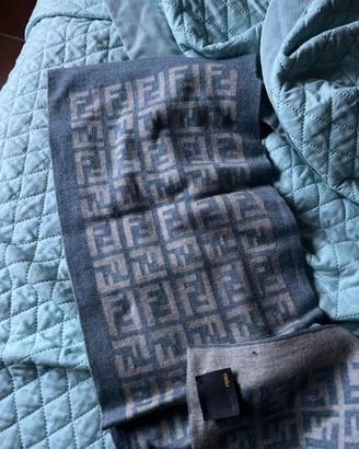 Sciarpa fendi