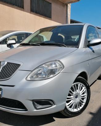 Lancia Ypsilon 1.3 MJT 75 CV(neopatentati)