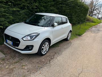 Suzuki Swift 1.2 All Grip Hybrid Top ( 4 x4 )