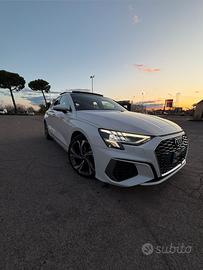 Audi A3 sportback  s line 35 TDi  FULL Op. TETTO