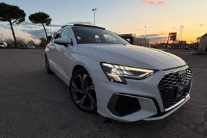 Audi A3 sportback  s line 35 TDi  FULL Op. TETTO