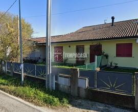 Villetta a schiera con giardino privato