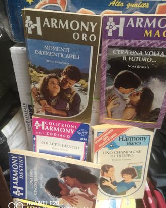 Libretti serie Harmony di collezioni varie