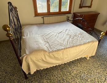 Letto matrimoniale vintage