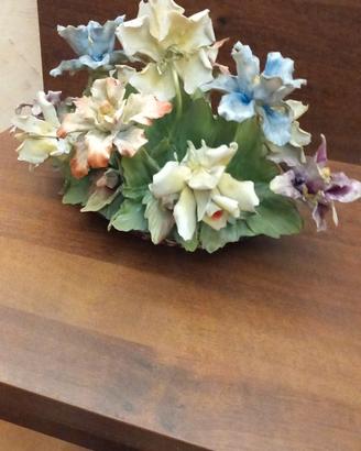 soprammobile fiori capodimonte 