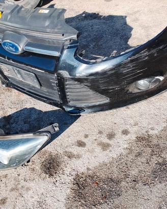 Paraurti anteriore Ford Focus