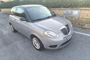 Ypsilon benzina 120.000km