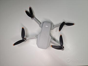 DJI Mini 2 Fly More Combo – 3 batterie, kit comple