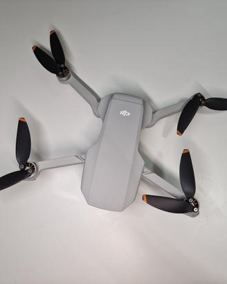 DJI Mini 2 Fly More Combo – 3 batterie, kit comple