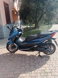 Honda forza 350 de luxe