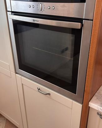 Forno Neff da incasso per cucina moderna
