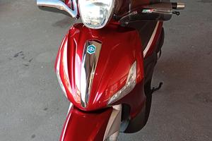 Piaggio Beverly 300