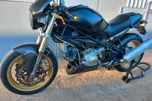 Ducati Monster M900
