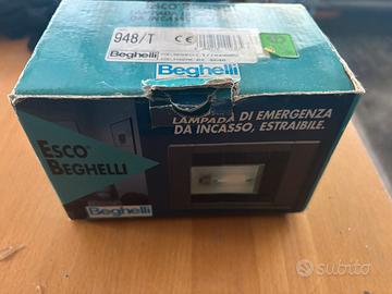 Lampada di emergenza da incasso estraibile Beghell