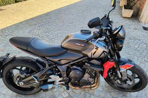 Triumph Tridente 660