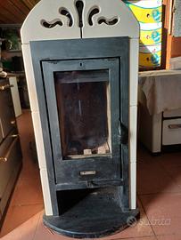 stufa a legna montegrappa restaurata 