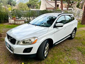 Volvo XC60 2.4 Diesel AWD - 163 cv