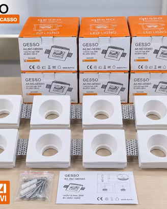 Lotto 13 faretti in gesso 8 uguali da incasso GU10