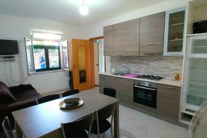 A Cetraro Marina centro, vicino Lungomare