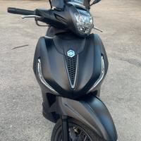 Piaggio beverly 300 hpe