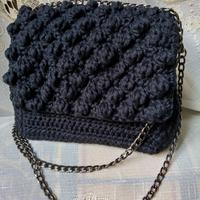 Borsa artigianale all uncinetto