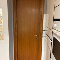 Porta in legno massello castagno