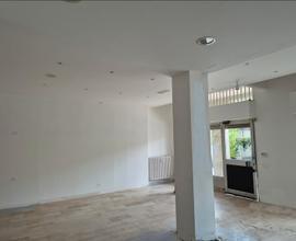 Locale in Via Mazzini 13B