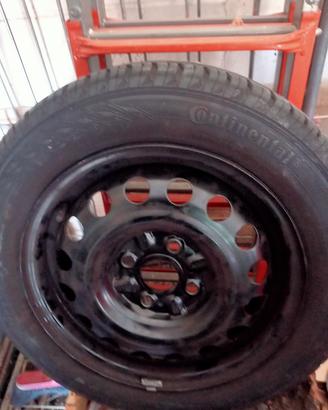 4 pneumatici+ruota di scorta+kit crik 