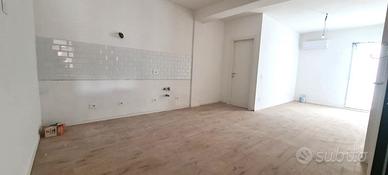 DUE LEONI | Open space indipendente | Metro C