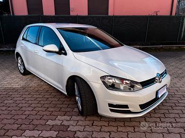 VW Golf7 1.4 Highline.Molto bella. Motor Gira male