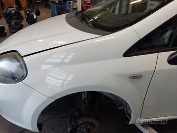 Parafango sinistro FIAT GRANDE PUNTO del 2014