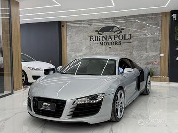 Audi R8 4.2 V8 FSI quattro R tronic