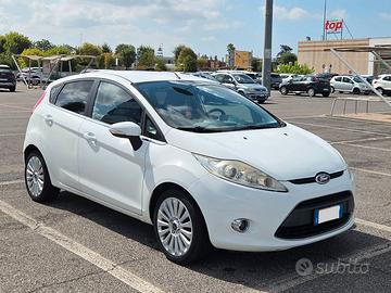 Ford Fiesta 1.4 TDCi 68CV Titanium - Neopatentati