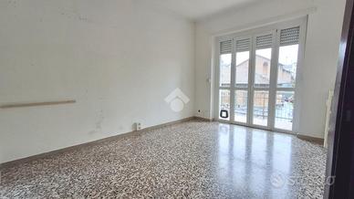 3 LOCALI A GASSINO TORINESE