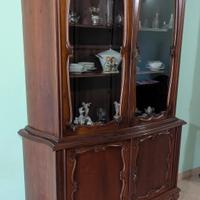 Mobili credenza e vetrina in stile Luigi Filippo