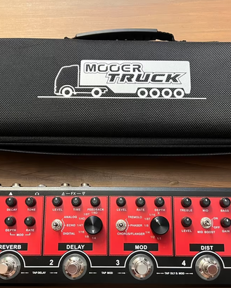 MOOER red truck multieffetto + alimentatore e case