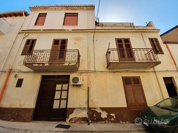 Casa indipendente a Partinico, Via Medici