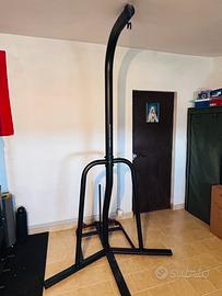 Supporto per sacco da boxe