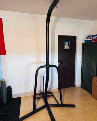 Supporto per sacco da boxe