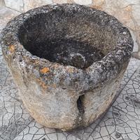 Mangiatoia in pietra 