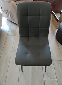 Set 4 sedie moderne grigio scuro in ecopelle