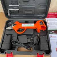 Forbice da potatura a batteria Aima XP 32 cesoia e
