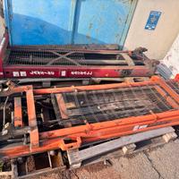 2 Sollevatore montante per trattore 4 metri