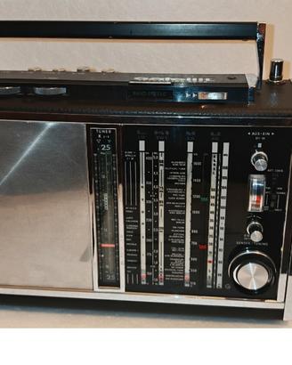 Grundig Satellit 6000 radio transistor onde corte