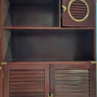 Libreria e divano abbinati in mogano stile marina